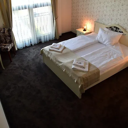 Hesteya Otel *