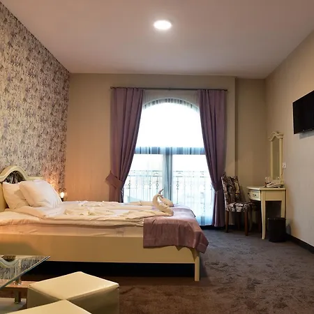 Hesteya Otel *
