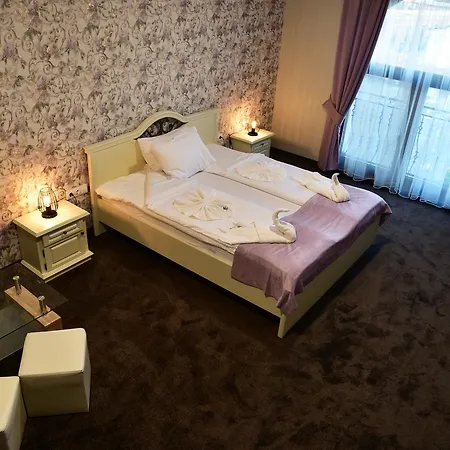 Hesteya Otel *